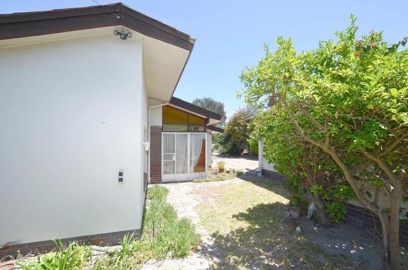 4 Bedroom Property for Sale in Parow North Western Cape